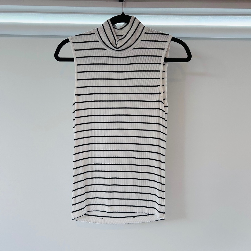 Sanctuary x Evereve Essential Stripe Sleeveless Mock Neck